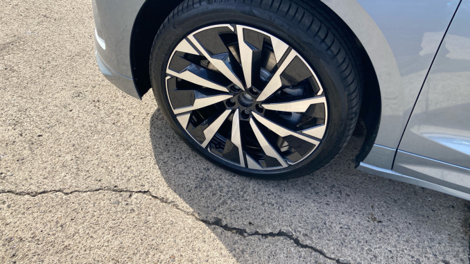 Skoda Enyaq 220kW 85x Sportline 82kWh 4x4 5dr Auto Electric Estate - Image 23